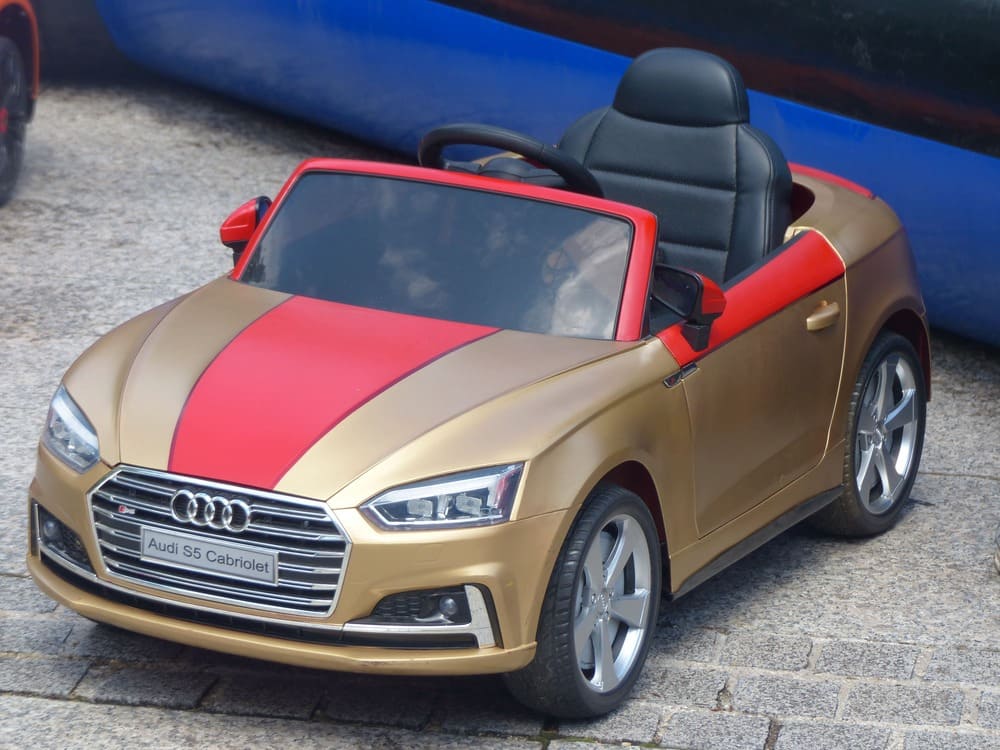 Audi S5 cabriolet une voiture électrique pour enfant